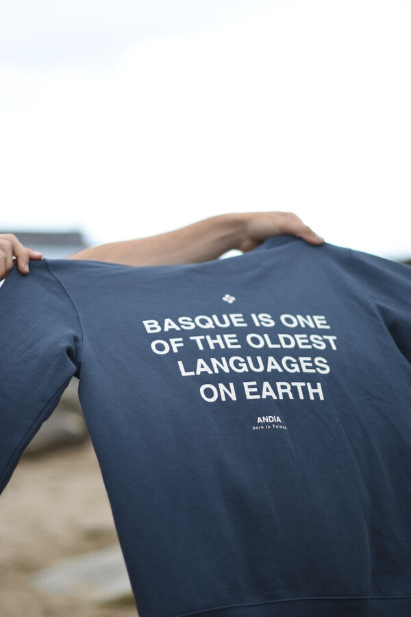 Basque Kamiseta Luzea